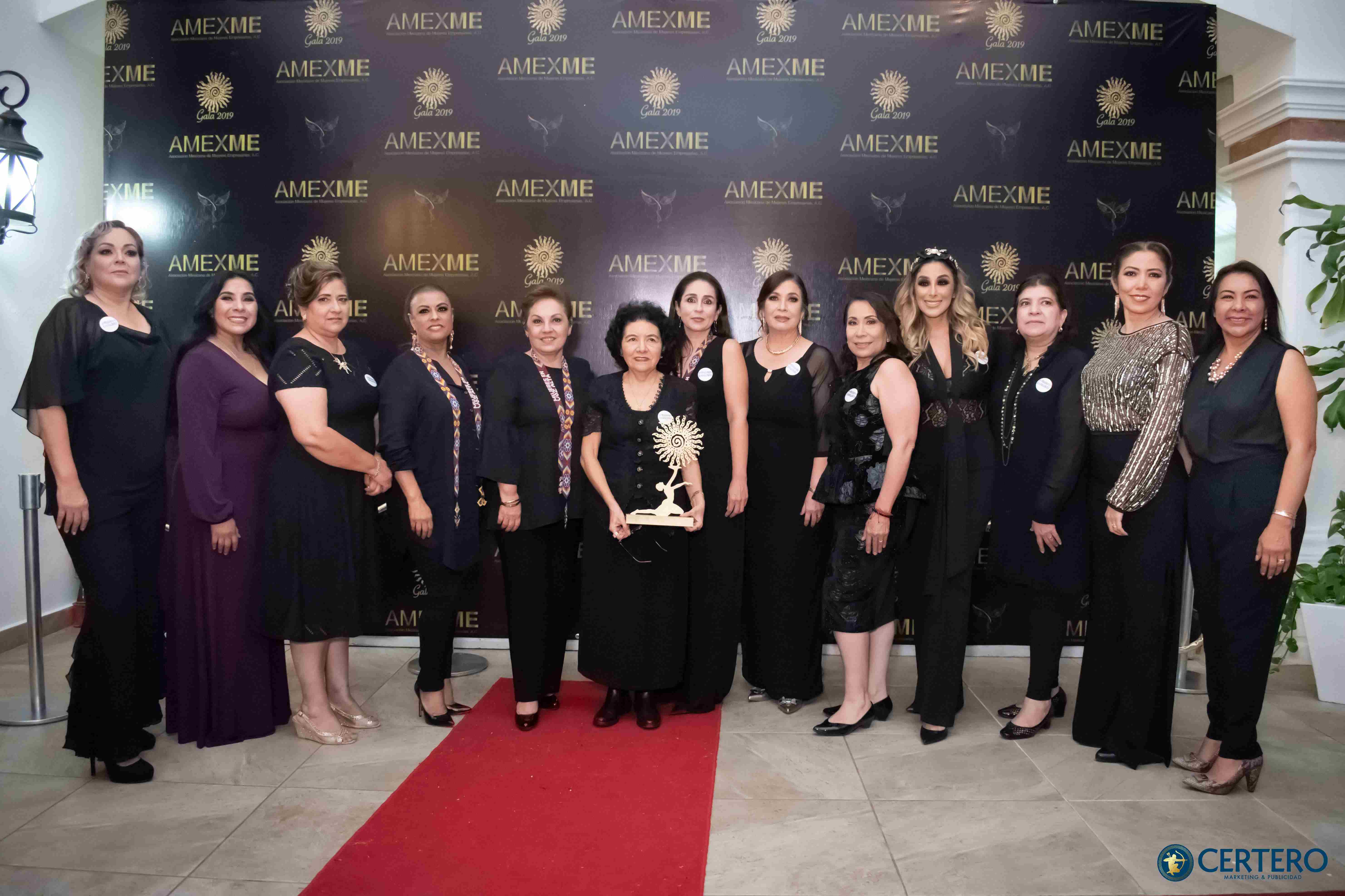 Asociación Nacional de Mujeres Empresarias premia a mujeres nayaritas por su labor profesional y social | Blog Holográfico Publicidad